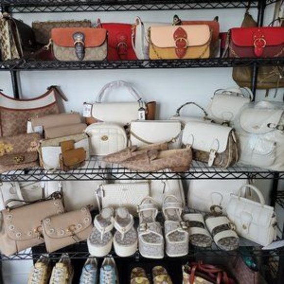 Meet your Posher, Boutique LMI - Picture 8 of 16